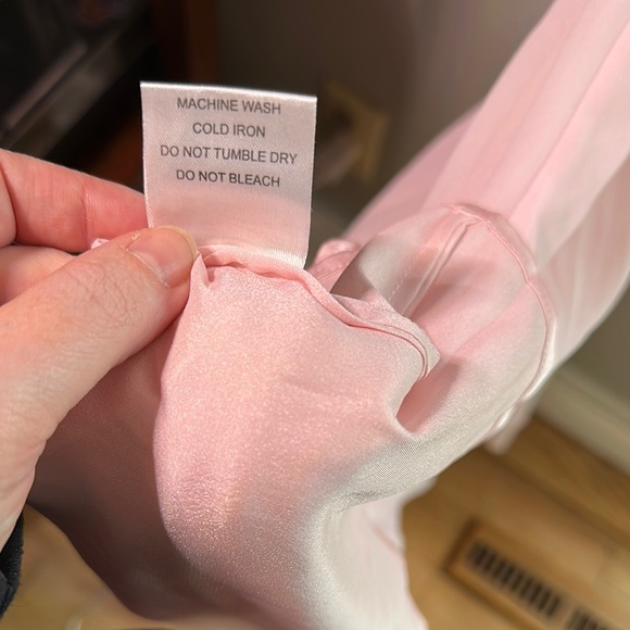 CLOSET CLOSING!! Elegant Pink Sleeveless Maxi Dress - Picture 5 of 7